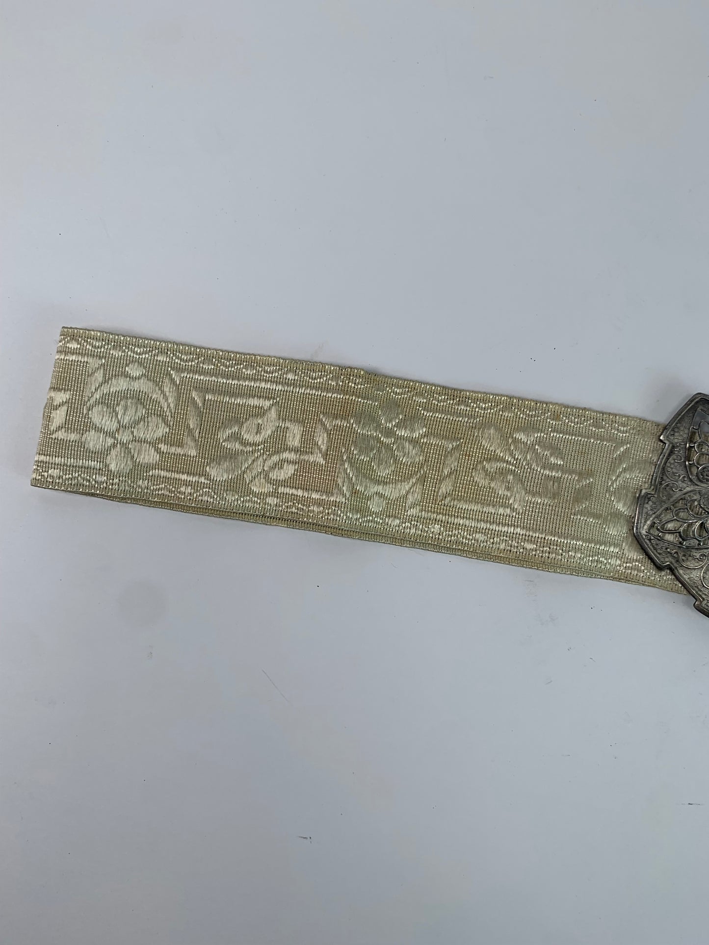 Antique Belt - Cream Floral Lamé - Silver Tone Art Nouveau Butterfly Buckle - 34"