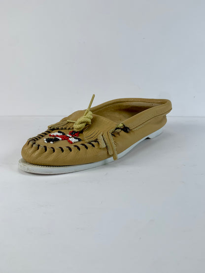 Vintage Shoes - Minnetonka Moccasin - Tan Leather - Beaded Thunderbird - 8 1/2