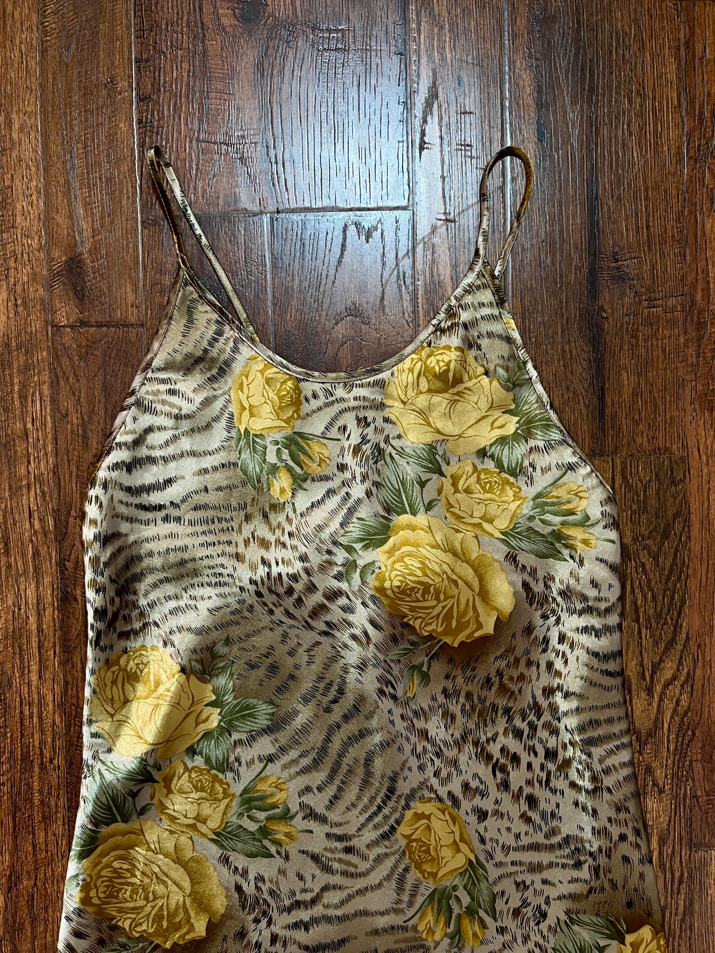 Vintage Robe and Nightgown Nightwear Set - Animal and Yellow Rose Print - Night Essence