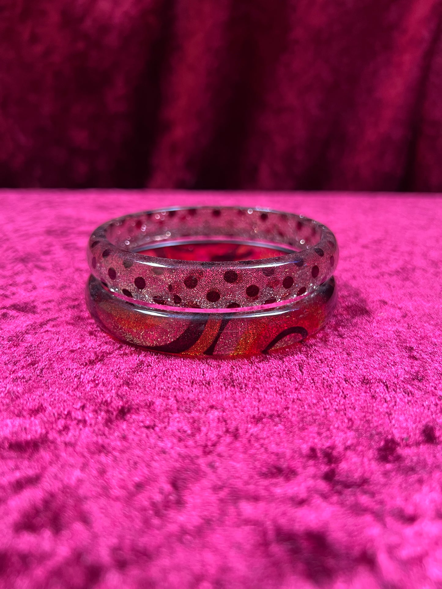 Vintage Jewelry - Bangle Bracelet Set - Y2K Silver Glitter Lucite - Polka Dot and Maroon Swirls