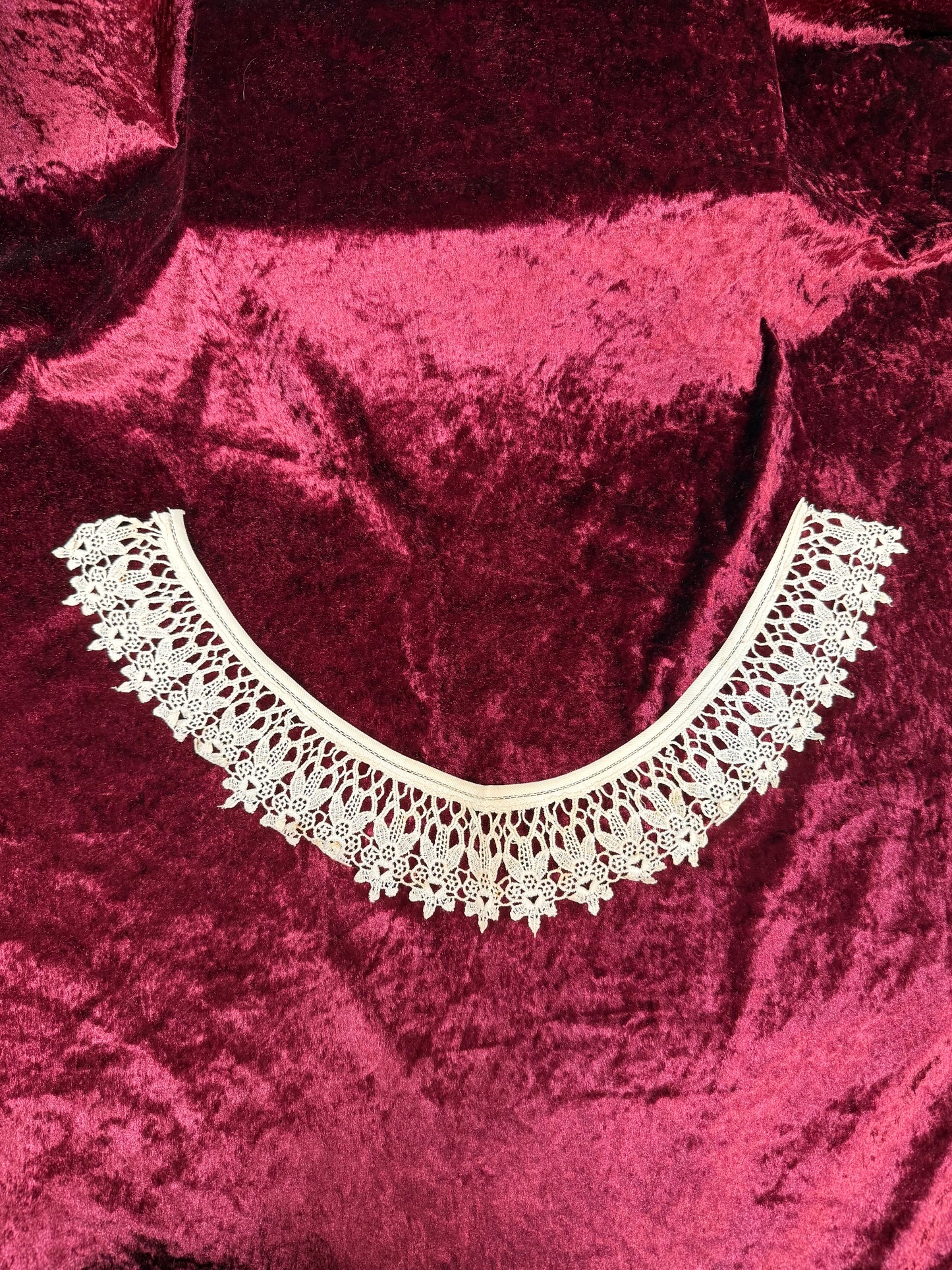 Vintage Lace Collar – Floral Openwork Peter Pan Style