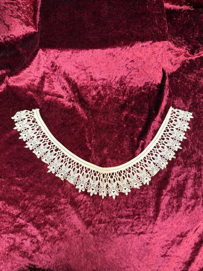 Vintage Lace Collar – Floral Openwork Peter Pan Style