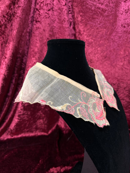 Vintage Sheer Lace Collar – Pink Embroidered Floral Pointed Overlay