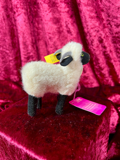 Vintage Collectibles - Miniature Stuffed Toy - Snucki the Sheep - 1520/11 - Steiff - Germany