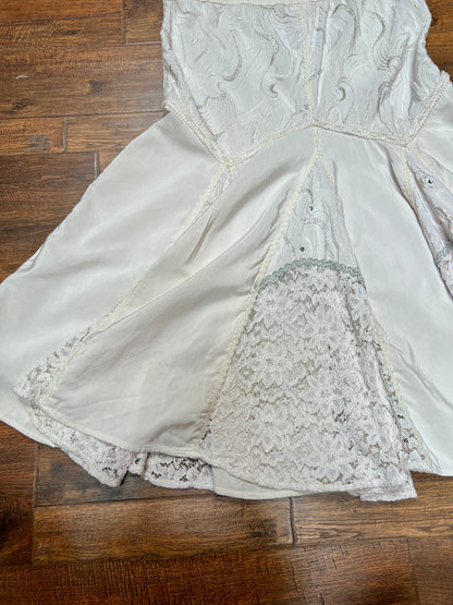 Vintage Romantic Bridal Cotton Lace Flare Midi Skirt - Embroidered Panels - Modelle