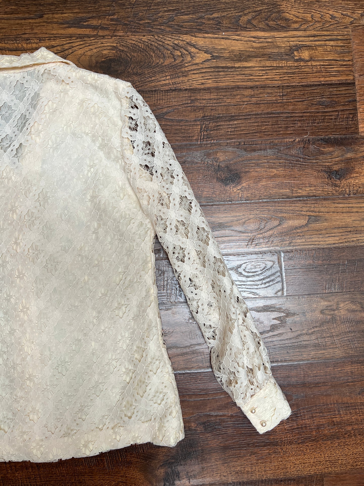 Vintage Clothing - Button Front Blouse - Floral Lattice Lace - Beige - Medium - Fashioned by Gregory
