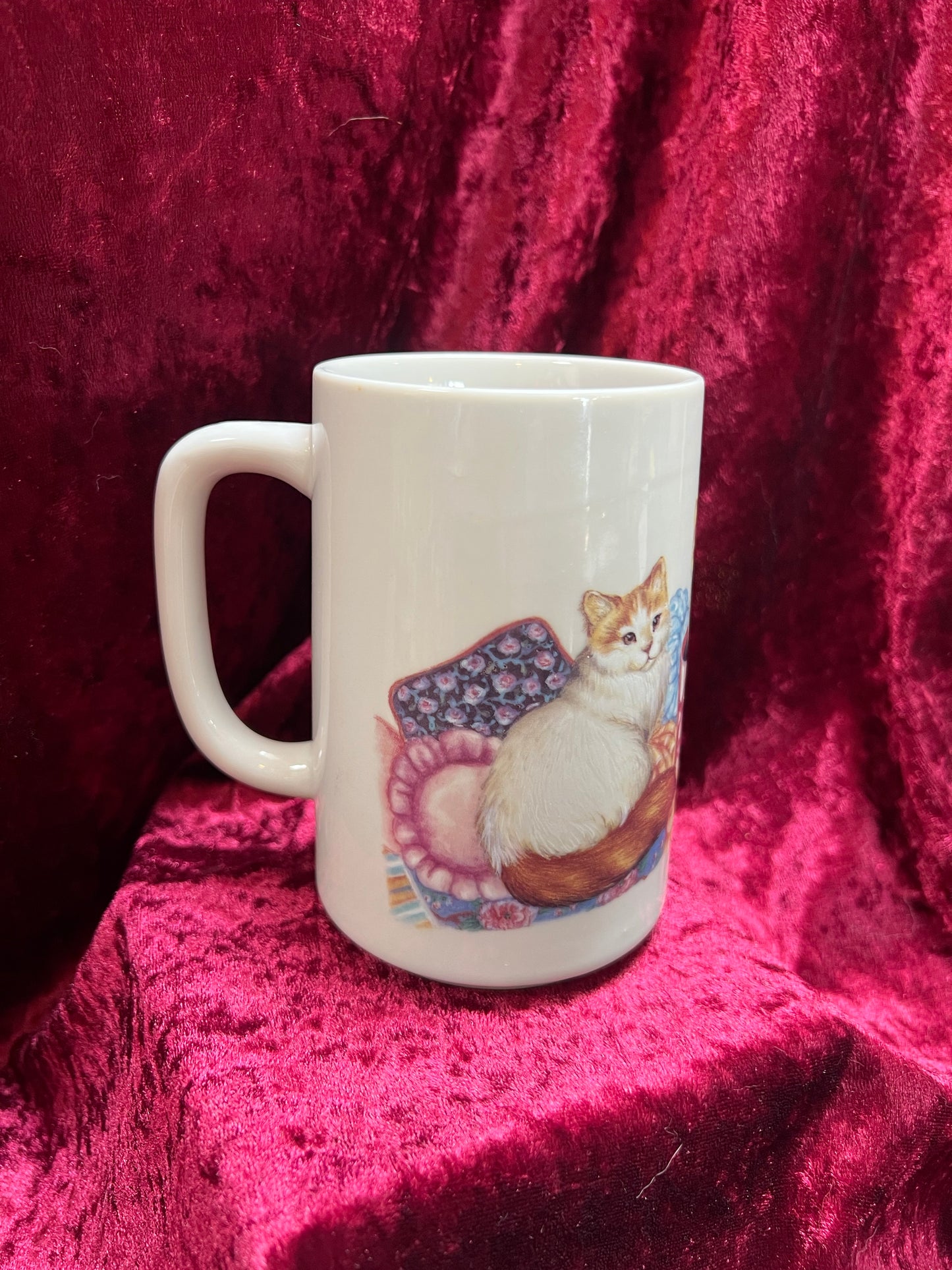 Vintage Mug - Novelty Coffee Cup - Cuddling House Cats - Otagiri Japan