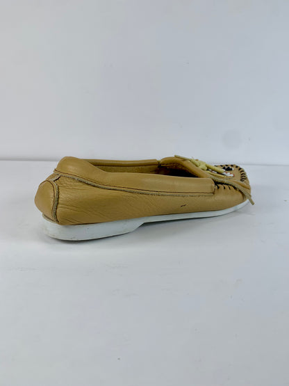 Vintage Shoes - Minnetonka Moccasin - Tan Leather - Beaded Thunderbird - 8 1/2