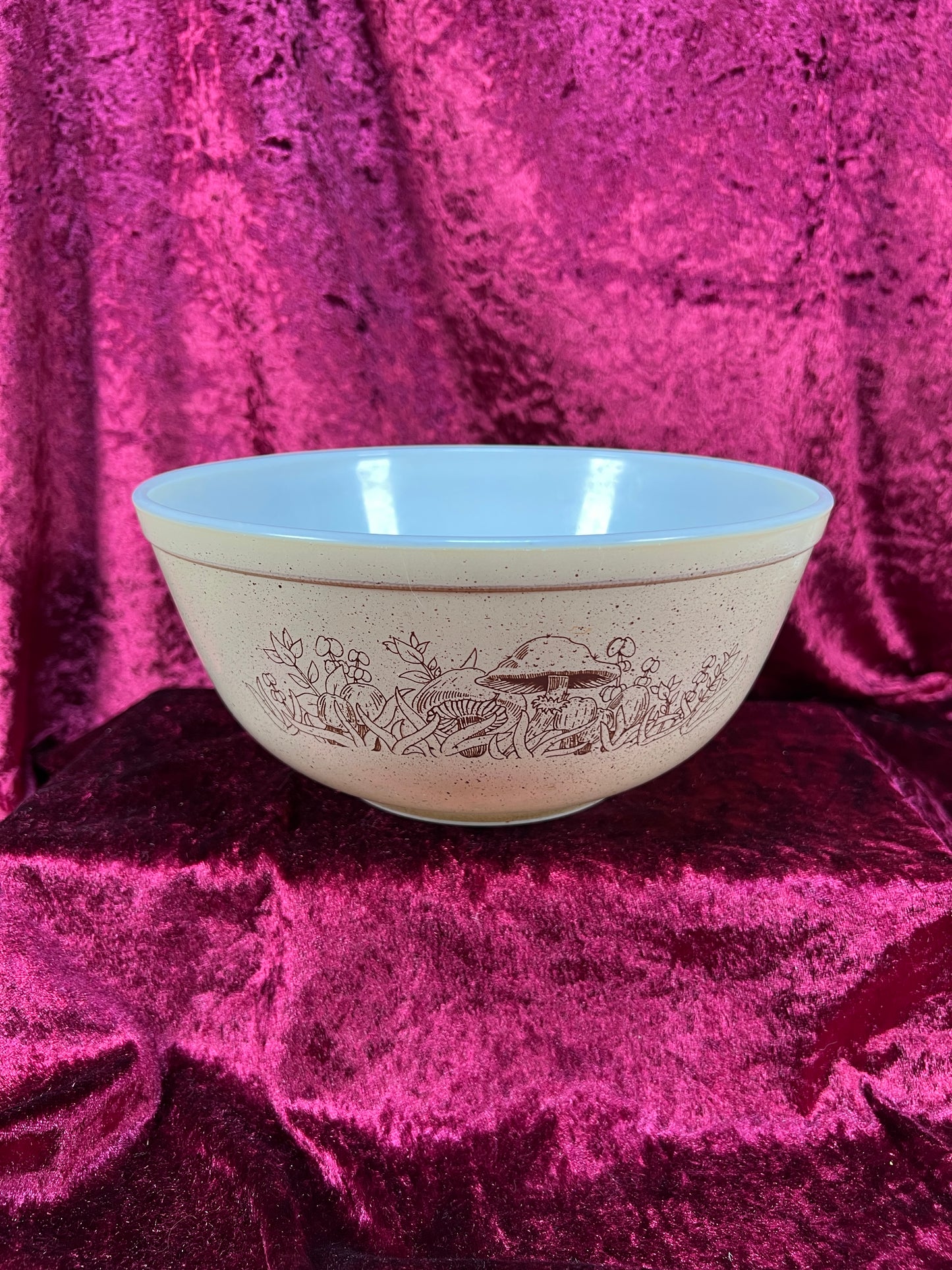 Vintage Kitchen - Mixing Bowl - Forest Fancies Mushrooms - Pyrex - 2.5L