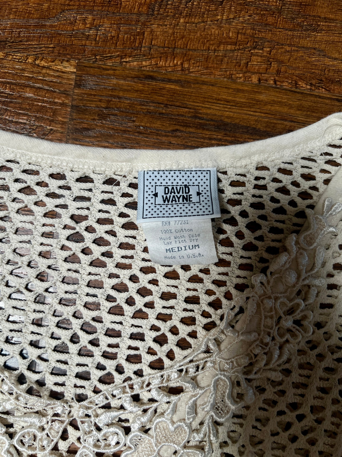 Vintage David Wayne Cotton Crochet Sweater – Ivory Open Knit Floral V-Neck – Medium