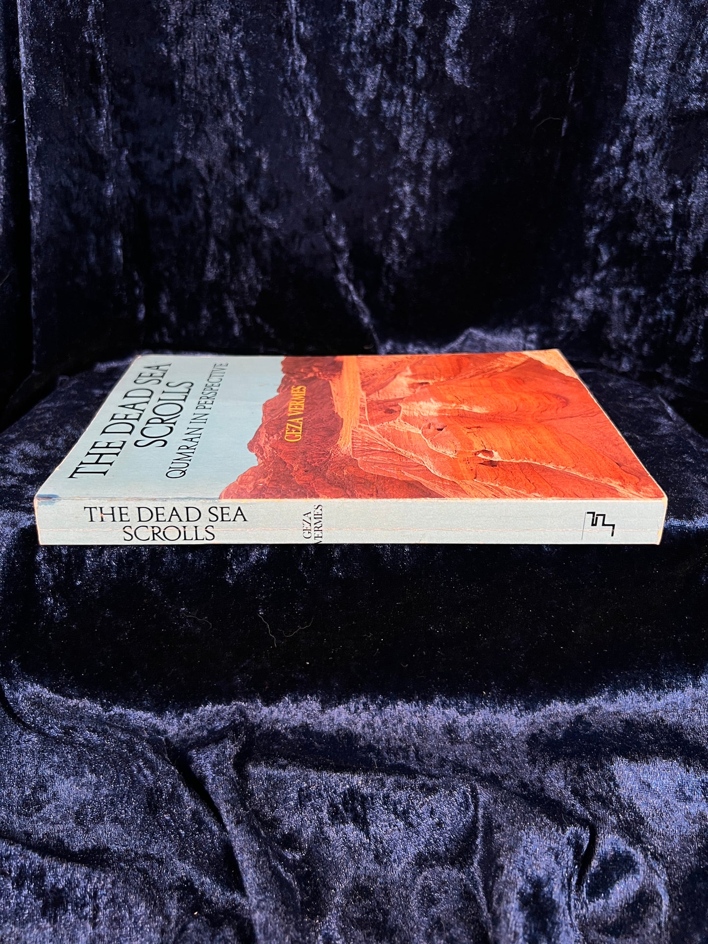 Vintage 1985 Dead Sea Scrolls Book – Qumran in Perspective by Geza Vermes