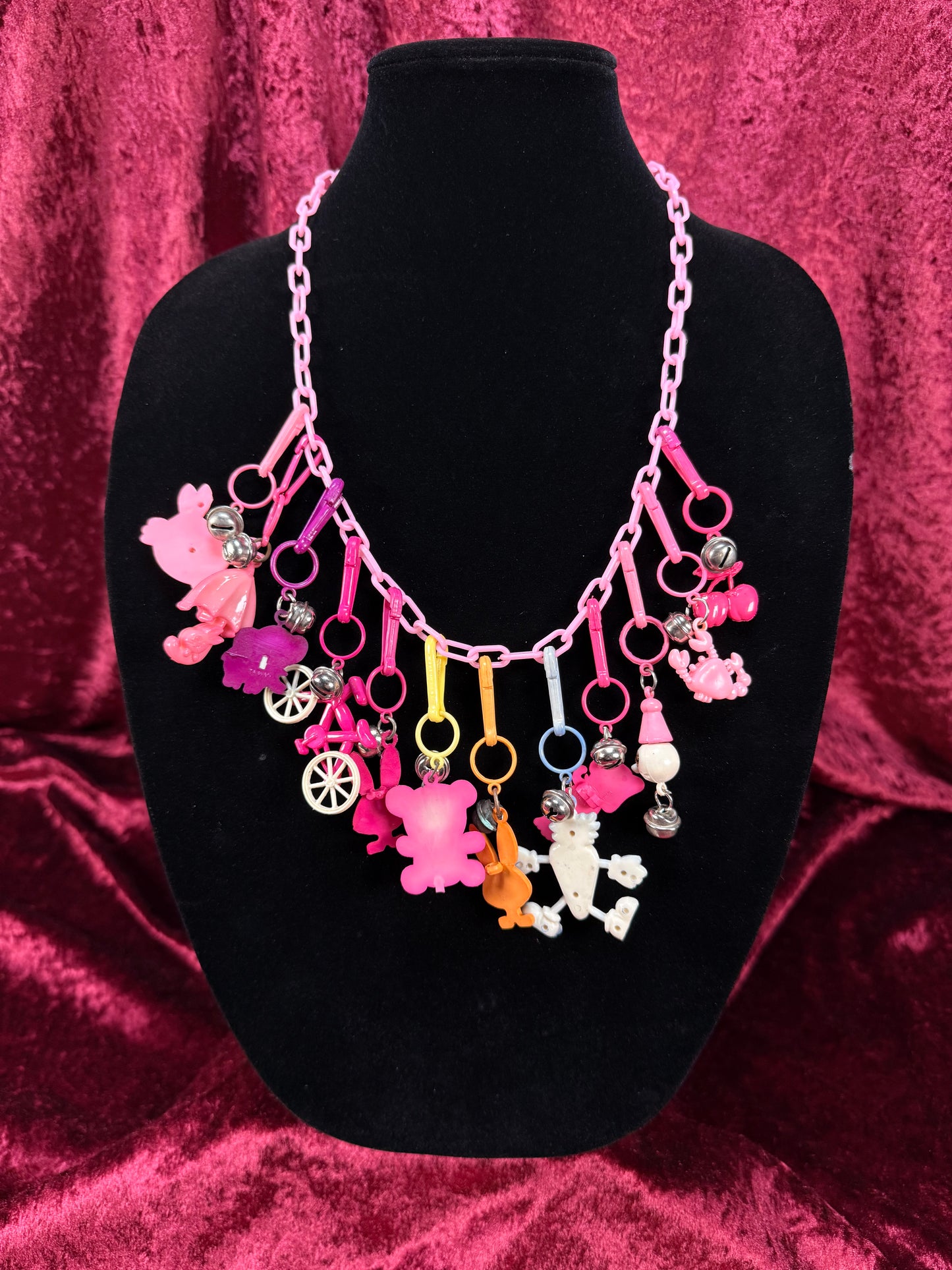 Vintage 1980s Plastic Chain Charm Necklace - 12 Bell / Googly Eyes Charms - Pink & Purple