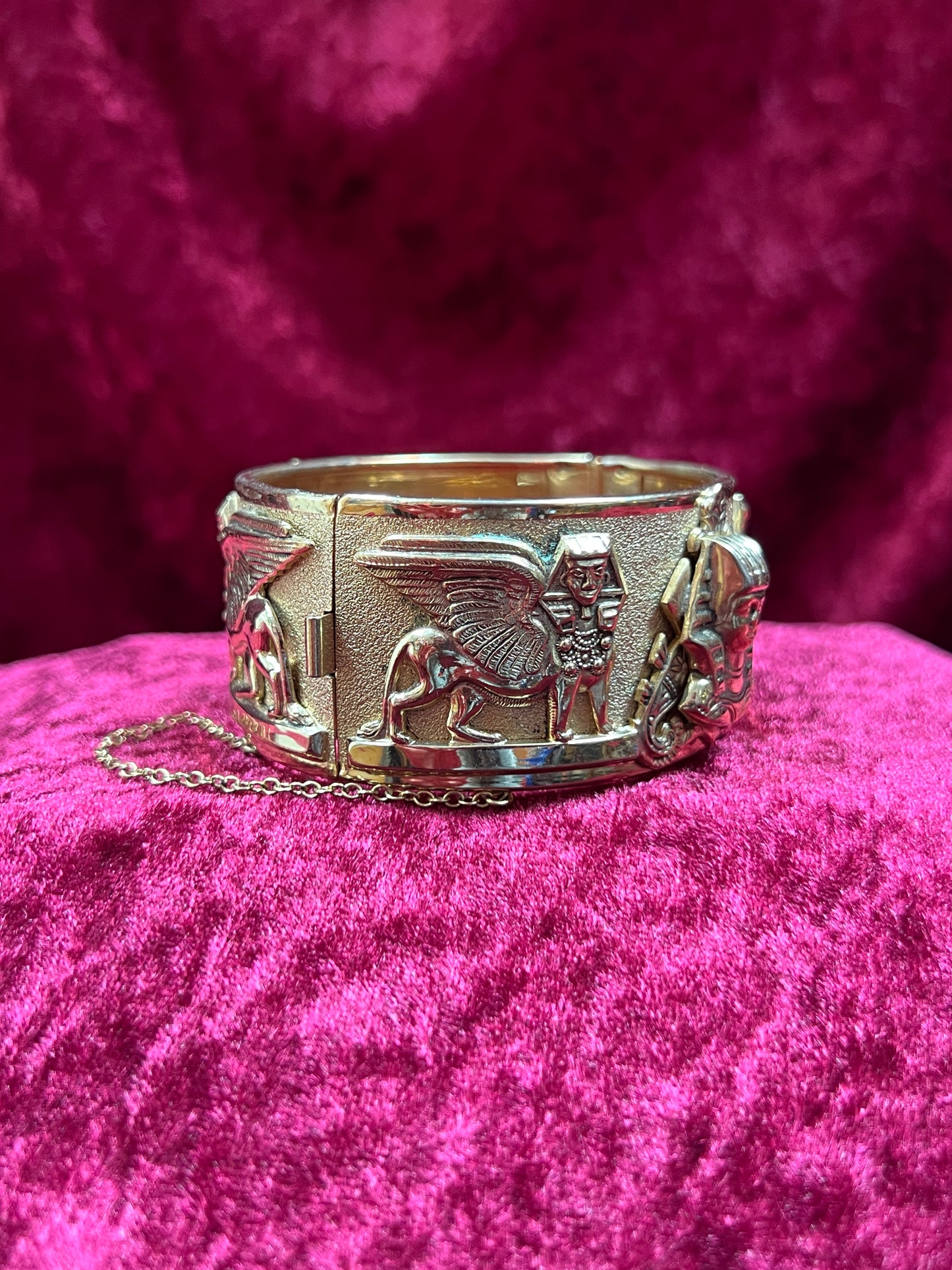 Vintage Jewelry - Chunky Cuff Bracelet - Gold Tone - Egyptian Revival - Whiting & Davis Co.