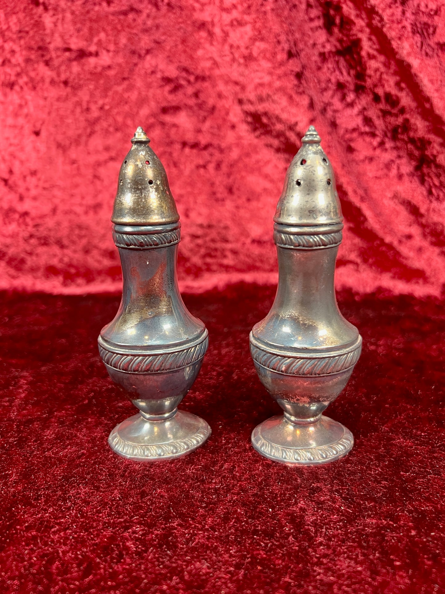 Vintage Silverplate Salt & Pepper Shakers – Rope Trim Pedestal Pair - Poole Silver Co. - 547