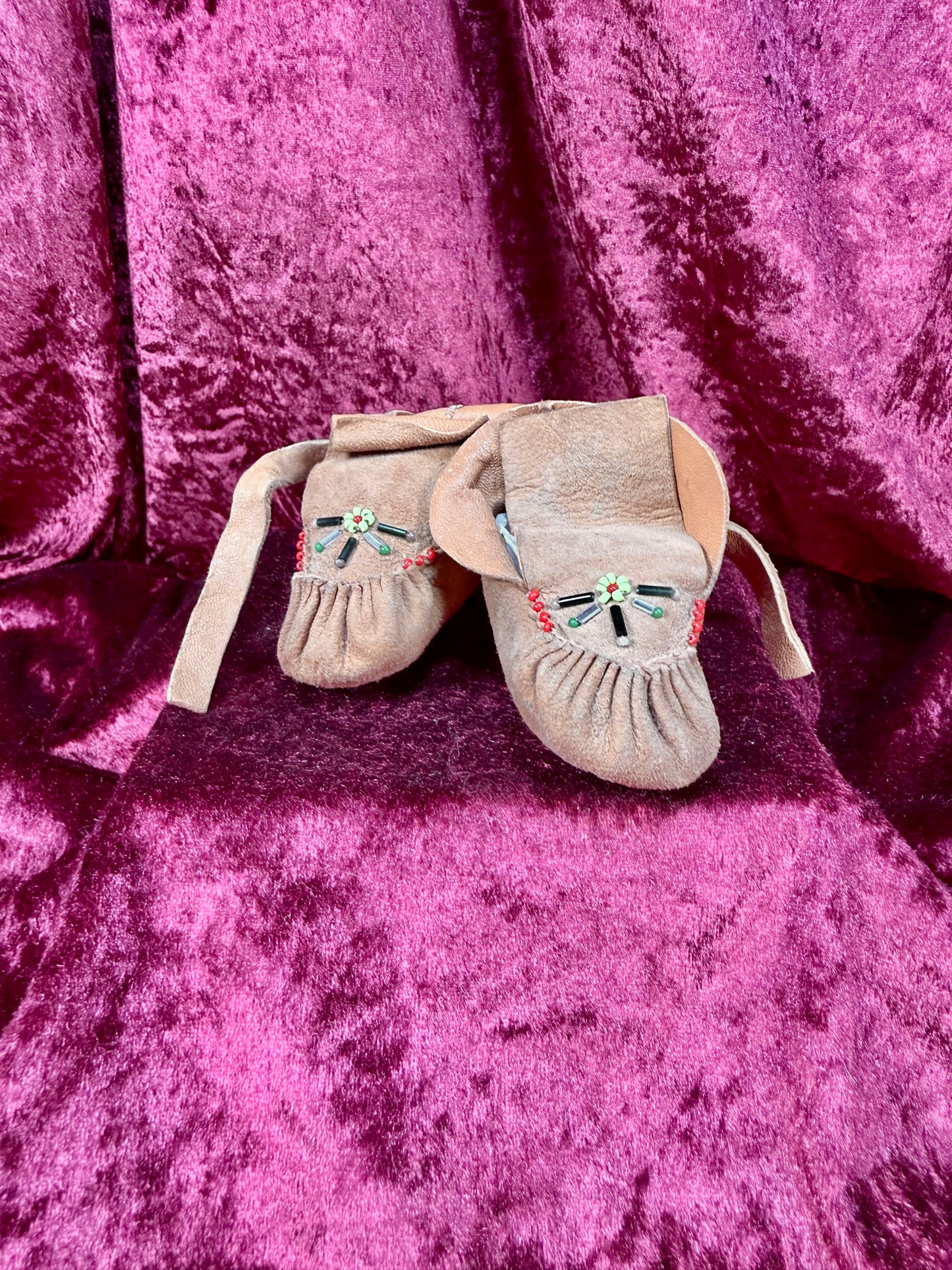 Vintage Leather Moccasins – Beaded Infant Shoes Native American Style