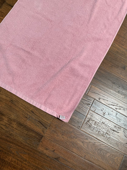 Vintage 1978 Grand Prix by Avanti Bath Towel - Pink with Lace, Ribbon, and Rose Trim
