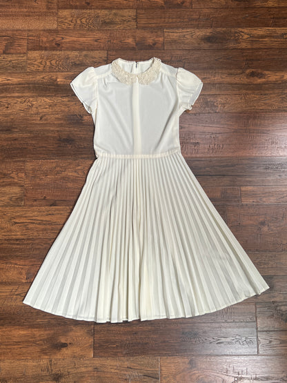 Vintage Clothing - Semi-Sheer Pleated Dress - Lace Collar - Cream - Small - Samuel Blue