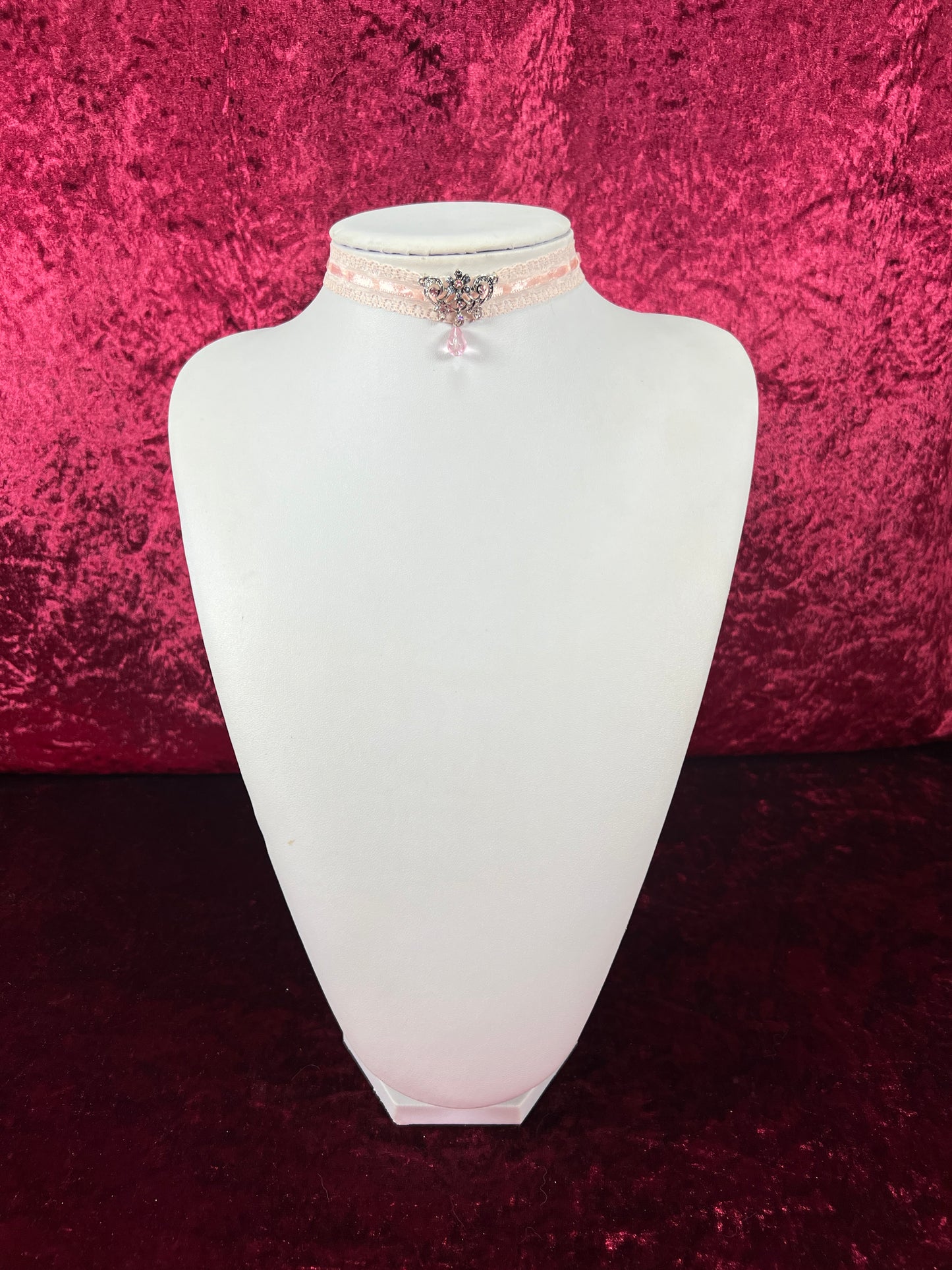 Vintage Jewelry - Y2K Choker Necklace - Pink Lace - Silver Flower