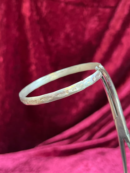 Vintage Jewelry - Bangle Bracelet - 925 Sterling Silver - Stamped Eagles - Mexico