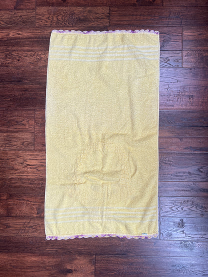 Vintage Linens - Terry Cloth Bath Towel - Purple Crochet Basket - Cannon