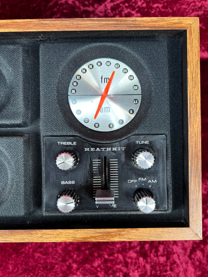 Vintage Electronics - AM / FM Tube Radio - GR-1085 Wood Grain - Heathkit - 1975
