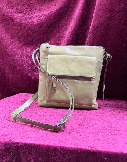 Vintage Y2K Giani Bernini Leather Crossbody Bag – Lime Green Multi-Pocket Organizer