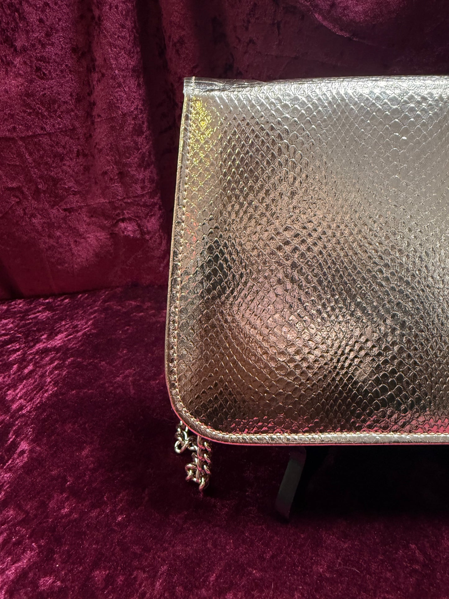 Vintage Accessories - 1980s Gold Metallic Evening Purse with Chain Shoulder Strap - Walborg