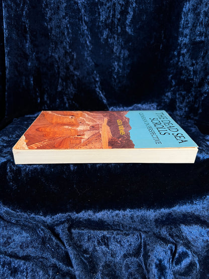 Vintage 1985 Dead Sea Scrolls Book – Qumran in Perspective by Geza Vermes