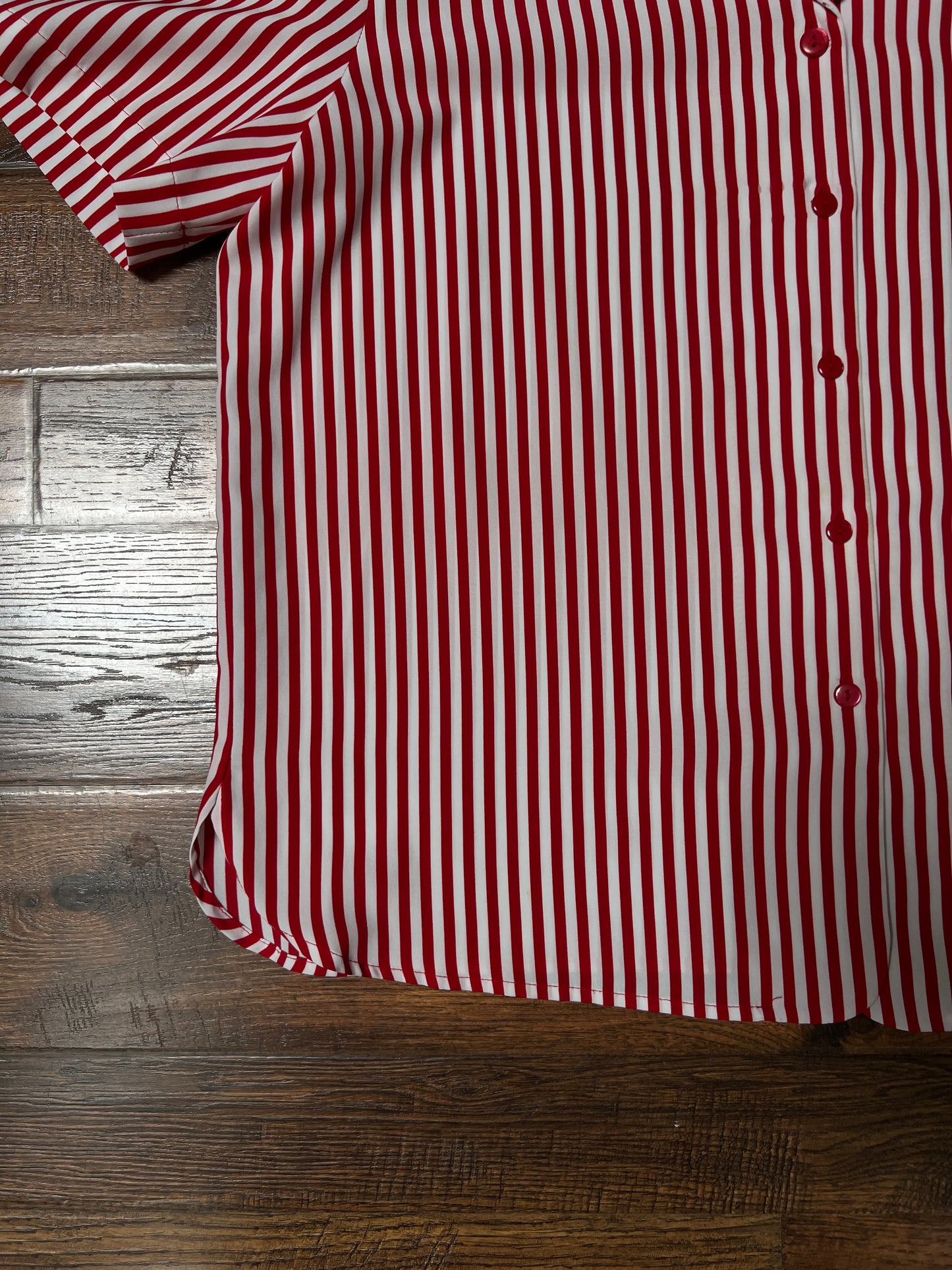 Vintage Liz Baker Petite Polyester Blouse – Red & White Striped Button Up – Large