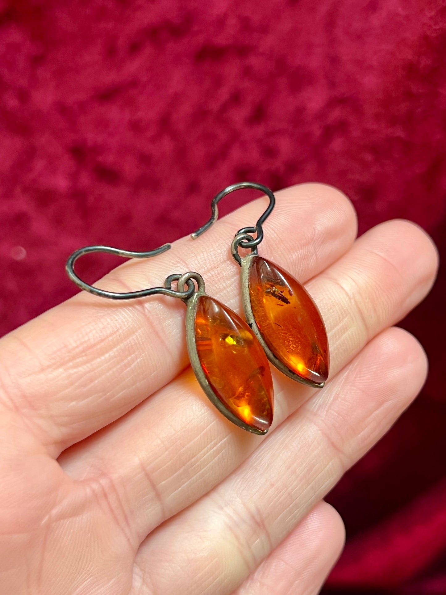 Vintage Jewelry - Dangle / Drop Earrings - 925 Silver - Cat's Eye Shaped Amber Stone