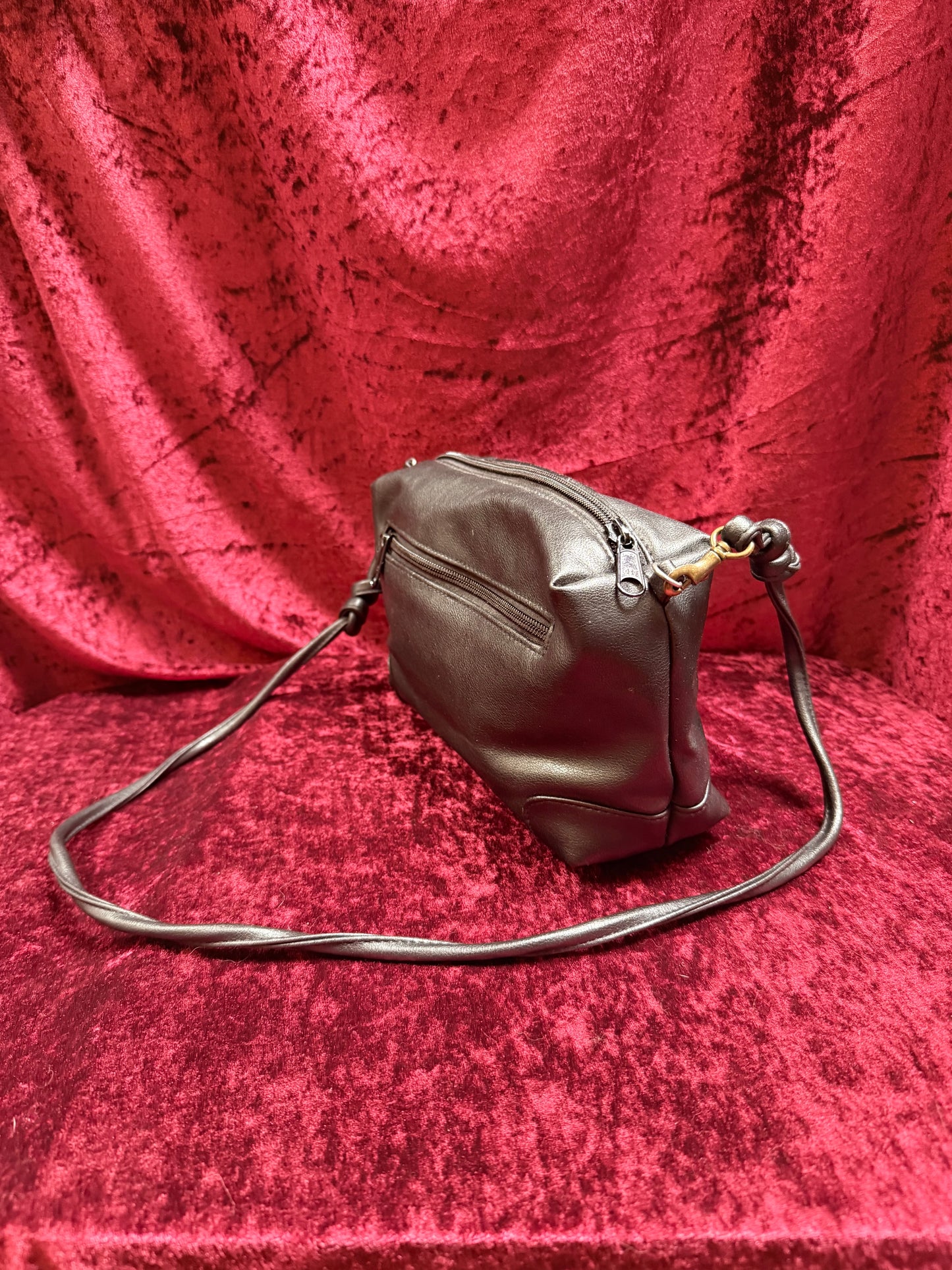 Vintage Accessories - Crossbody Purse - Black Leather - Perry Ellis America