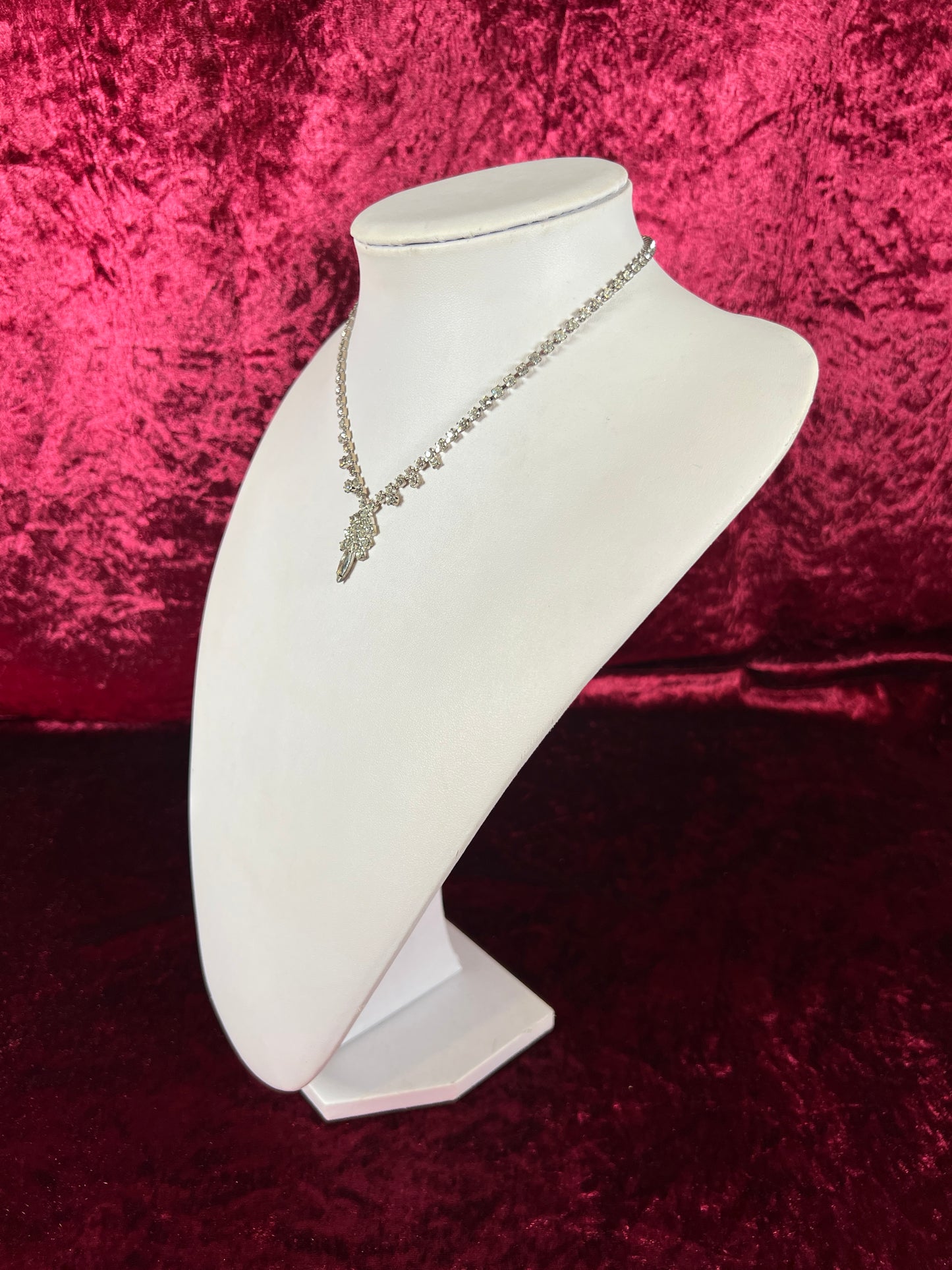 Vintage Jewelry - Collar / Choker Necklace - Silver Tone Metal - Ornate Drop Pendant - Clear Rhinestones - 16.5”