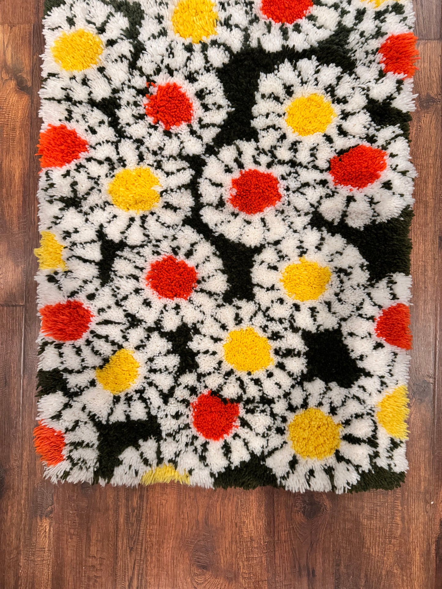 Vintage 1970s Groovy Floral Daisy Latch Hook Shag Rug Art