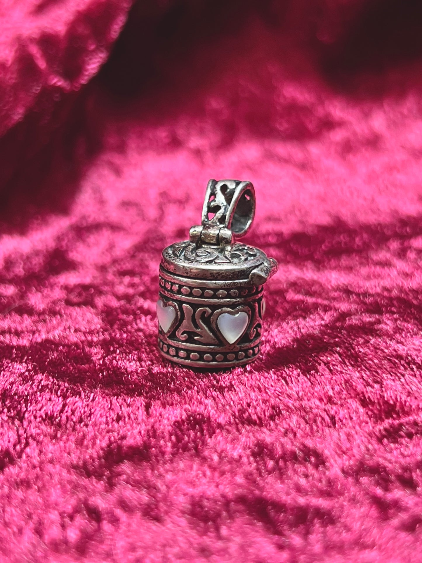 Vintage Jewelry - Pendant Pill Box / Locket - Inlaid Hearts - Ornate Filigree - 925 Sterling Silver