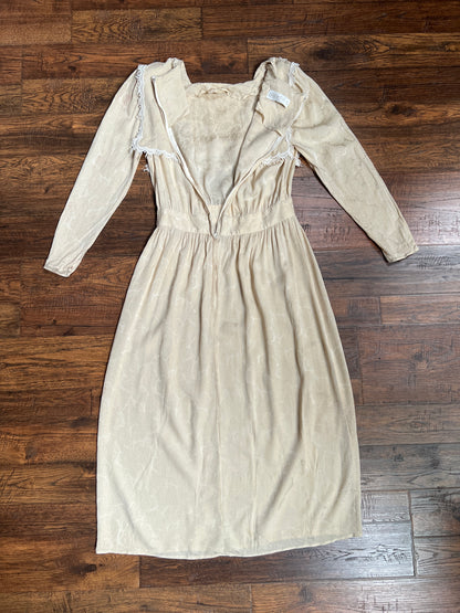 Vintage Clothing - Edwardian Revival Silk Jacquard Dress - Beige Floral Pattern with Lace Trim - Medium - Jessica McClintock