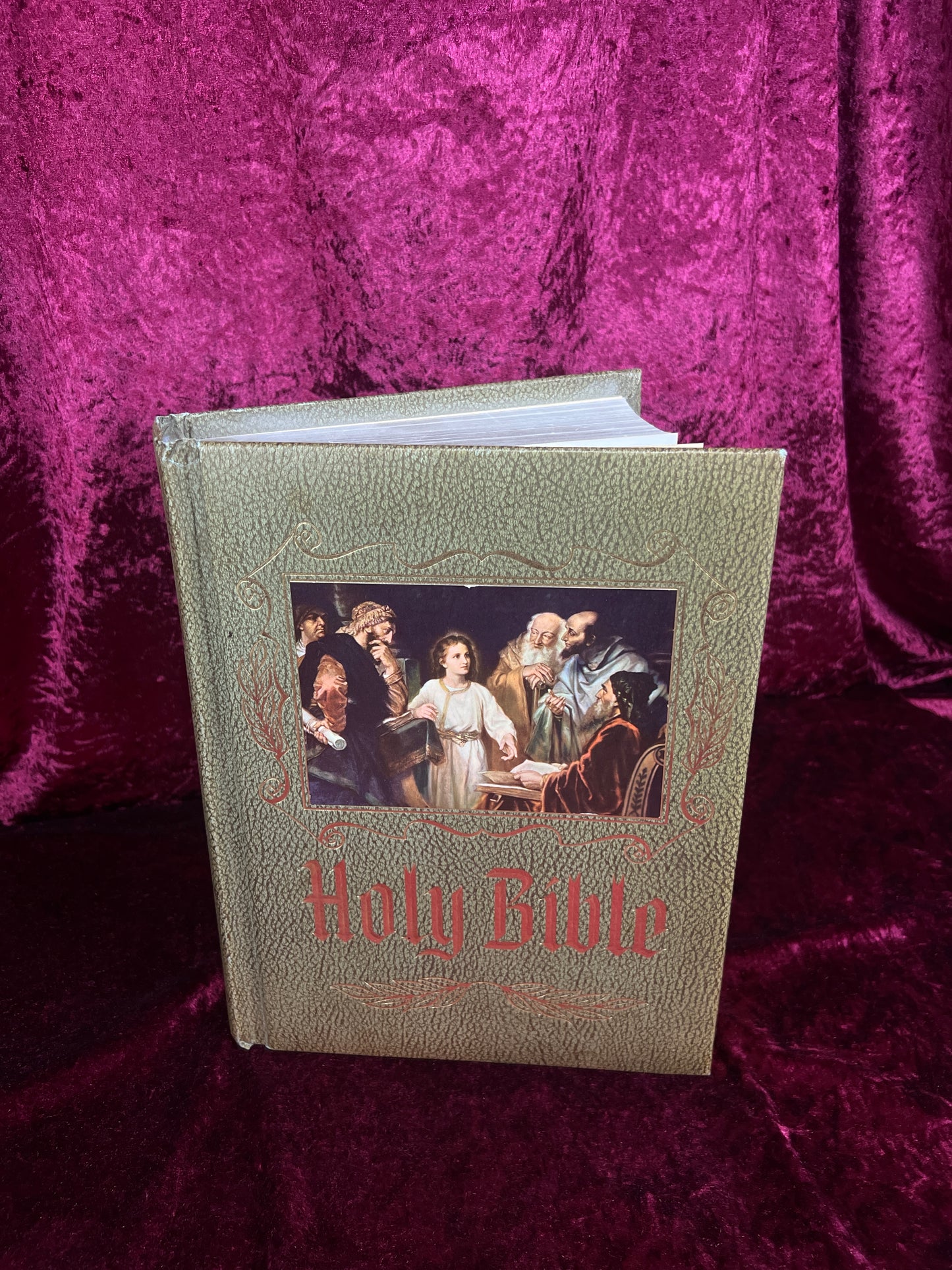 Vintage New American Holy Bible - 1974-1975 Catholic Illustrated Hardcover