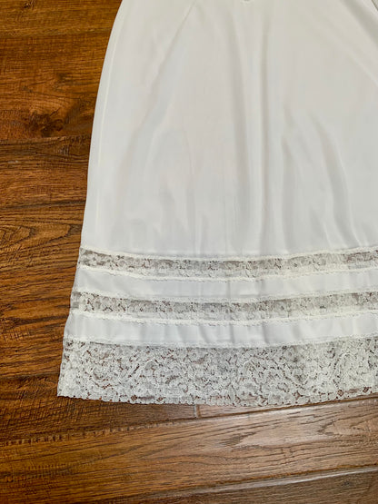 Vintage Luxite Kayser Pure White Nylon Nightie with Ruffled Lace Hem - Made In USA