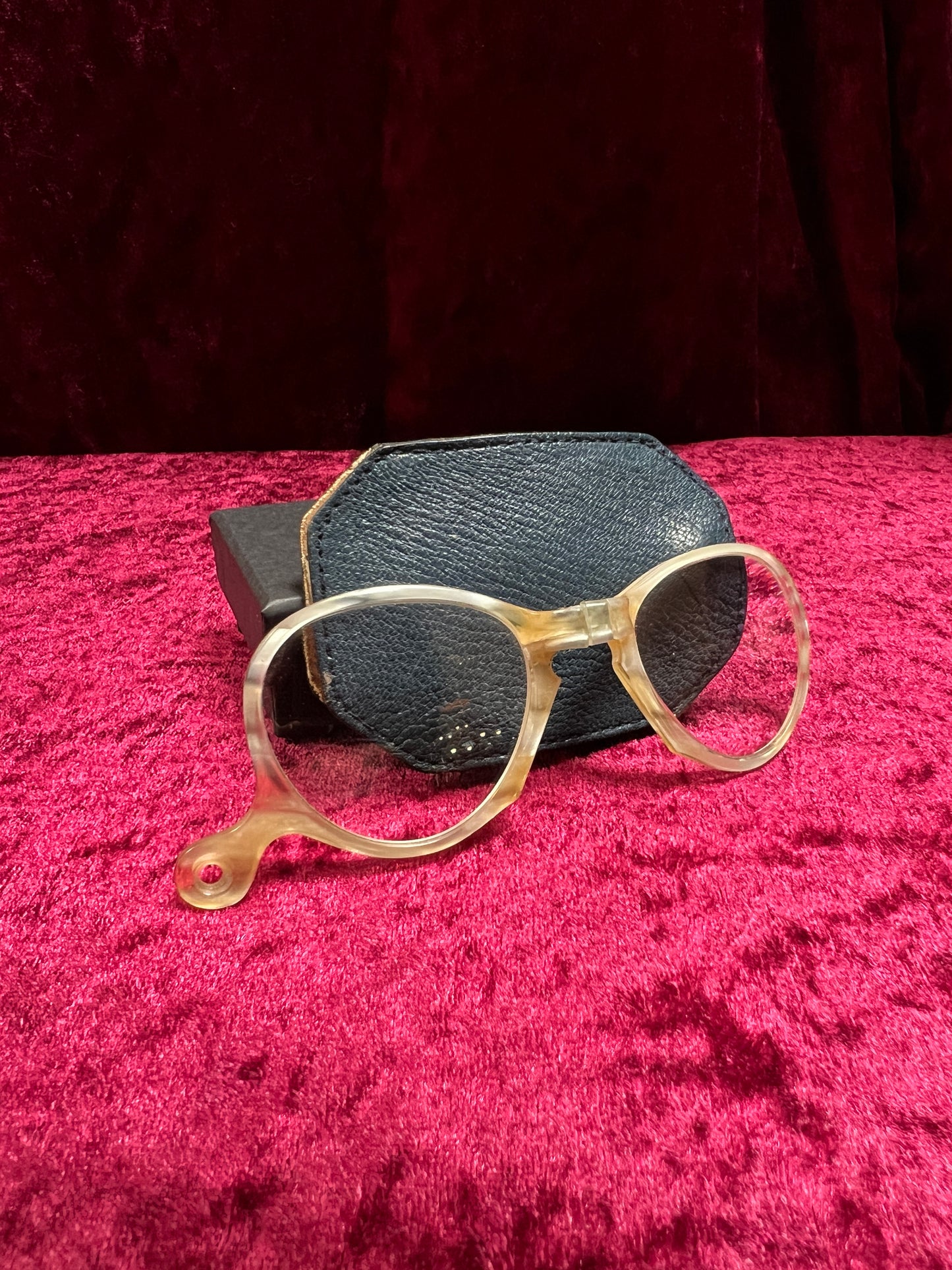 Vintage Celluloid Folding Reading Glasses – Compact Pocket Spectacles with Case