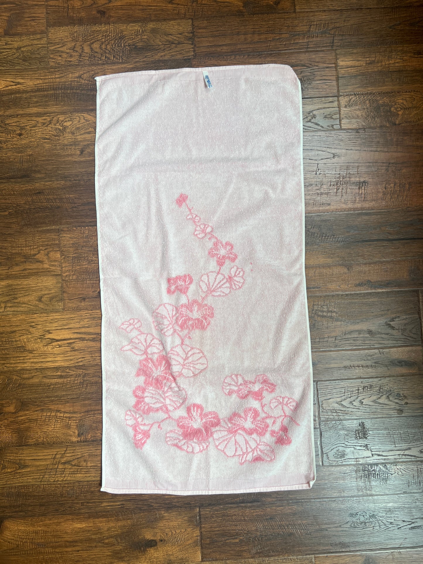 Vintage Linens - Terry Cloth Hand Towel Set - Vining Morning Glory Flowers - Baby Pink - 100% Cotton