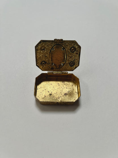Vintage Religio - Brass Pill Box - Jesus In Thorned Crown - Red Faceted Glass