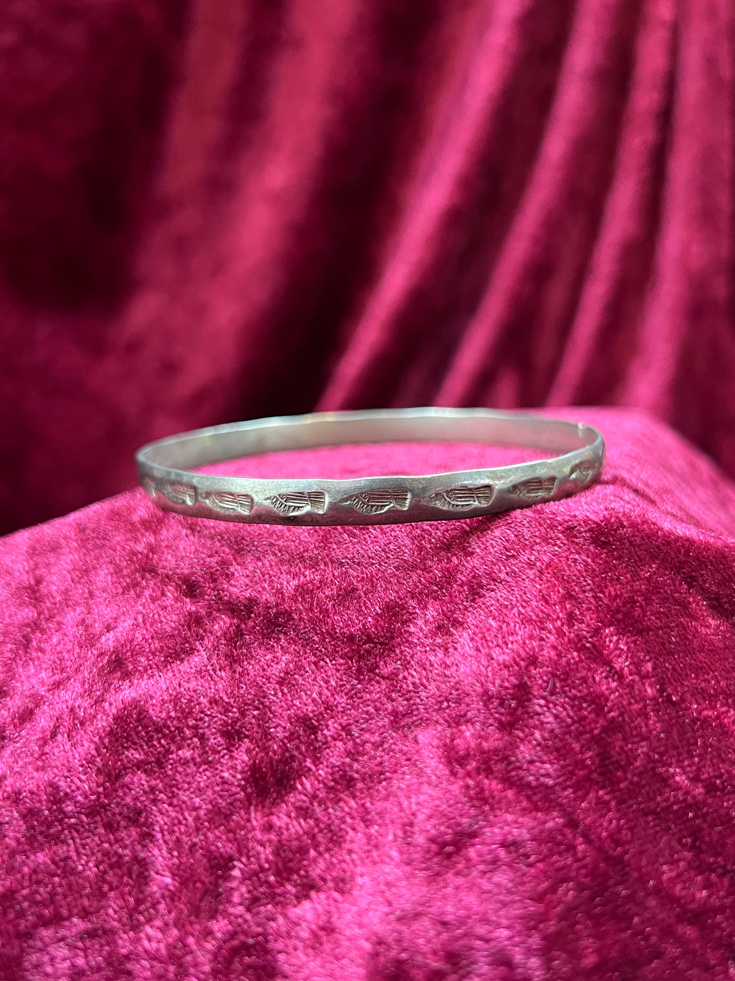 Vintage Jewelry - Bangle Bracelet - 925 Sterling Silver - Stamped Eagles - Mexico