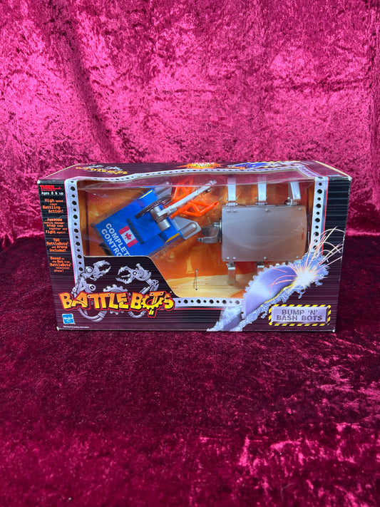 Vintage Collectibles - Battle Bots - Bump 'N' Bash Bots - Red Scorpion and Complete Control - Hasbro - 2001