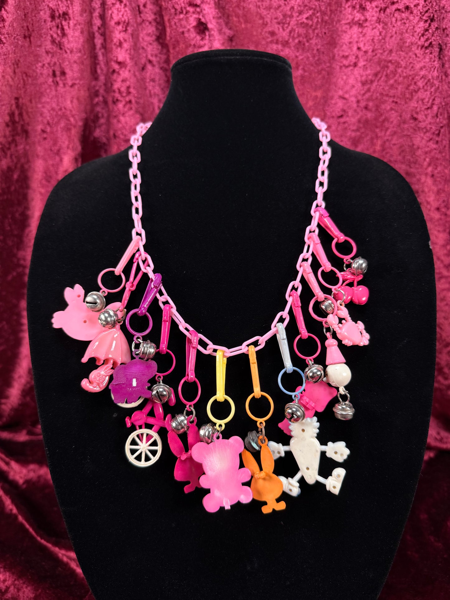 Vintage 1980s Plastic Chain Charm Necklace - 12 Bell / Googly Eyes Charms - Pink & Purple