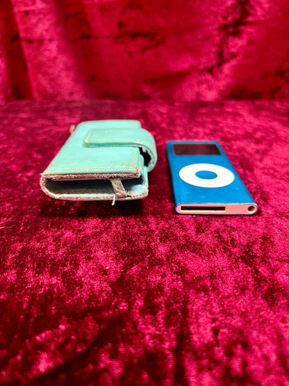 Vintage Electronics - iPod Nano with iLuv Case - Blue - Untested