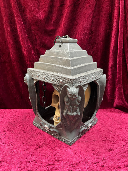 Vintage Halloween - Hanging Animatronic - Red-Eyed Talking Skull in Lantern