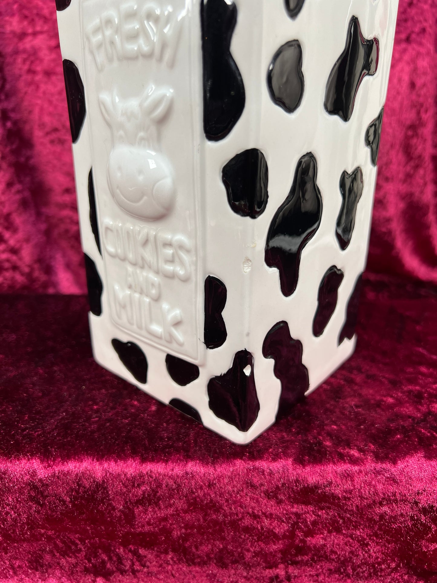Vintage Ceramic Cookie Jar – Cow Print Milk Carton Design