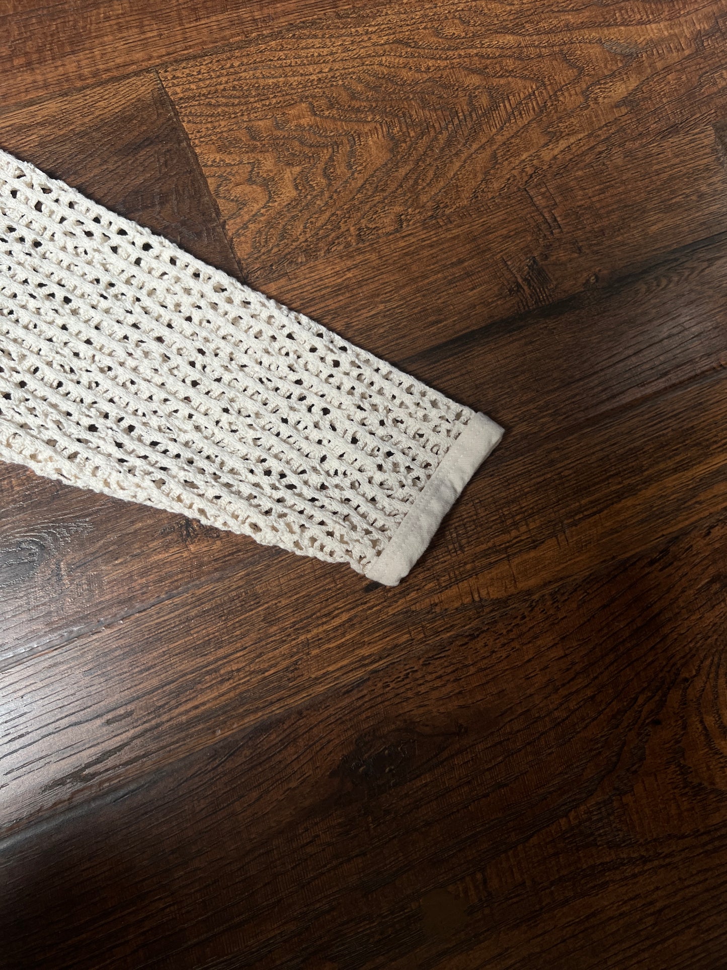 Vintage David Wayne Cotton Crochet Sweater – Ivory Open Knit Floral V-Neck – Medium