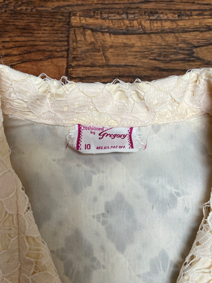 Vintage Clothing - Button Front Blouse - Floral Lattice Lace - Beige - Medium - Fashioned by Gregory