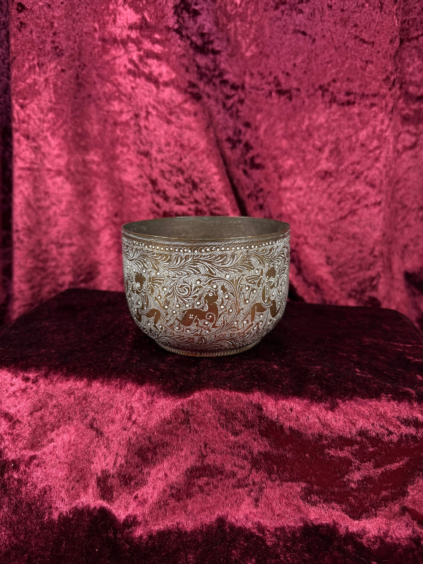 Vintage Etched Brass Bowl – Intricate Floral Scrollwork Indian Style