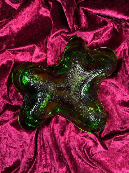 Vintage Blenko Handblown Ashtray - Green Amoeba Freeform Art Glass Trinket Dish